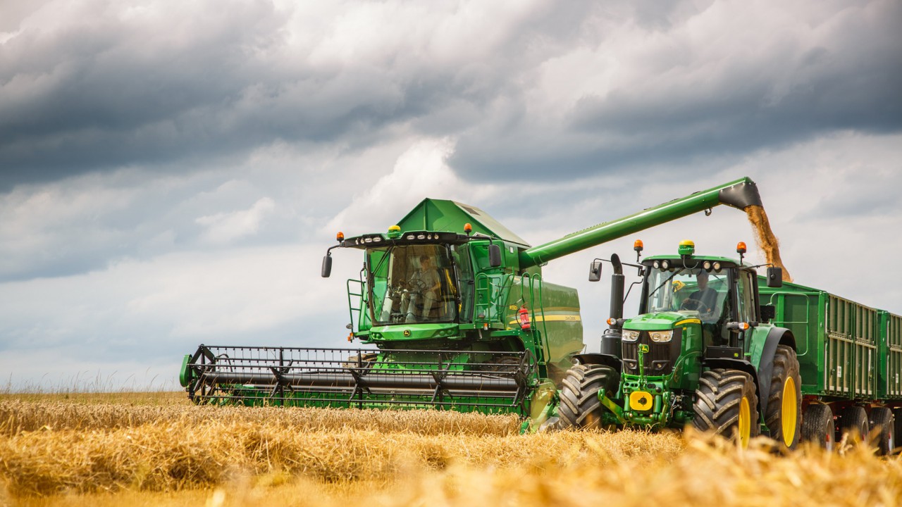 استفاده از ماشین آلات کشاورزی چه مزایایی دارد؟